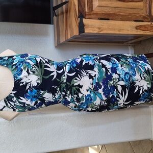 Dressbarn Floral Dress with pockets Sz 8
